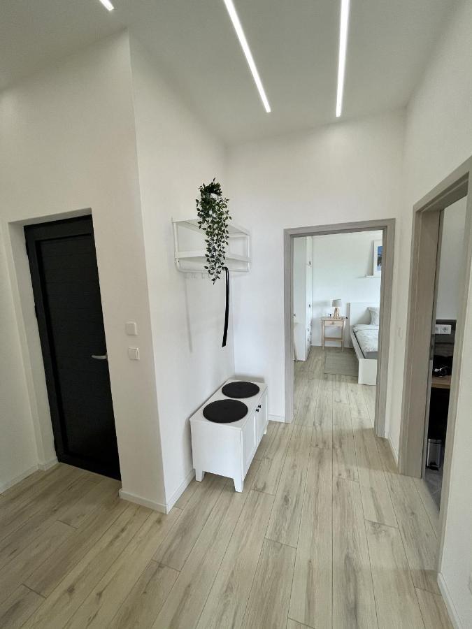 Lambda Holiday Apartments جيسينتسي المظهر الخارجي الصورة