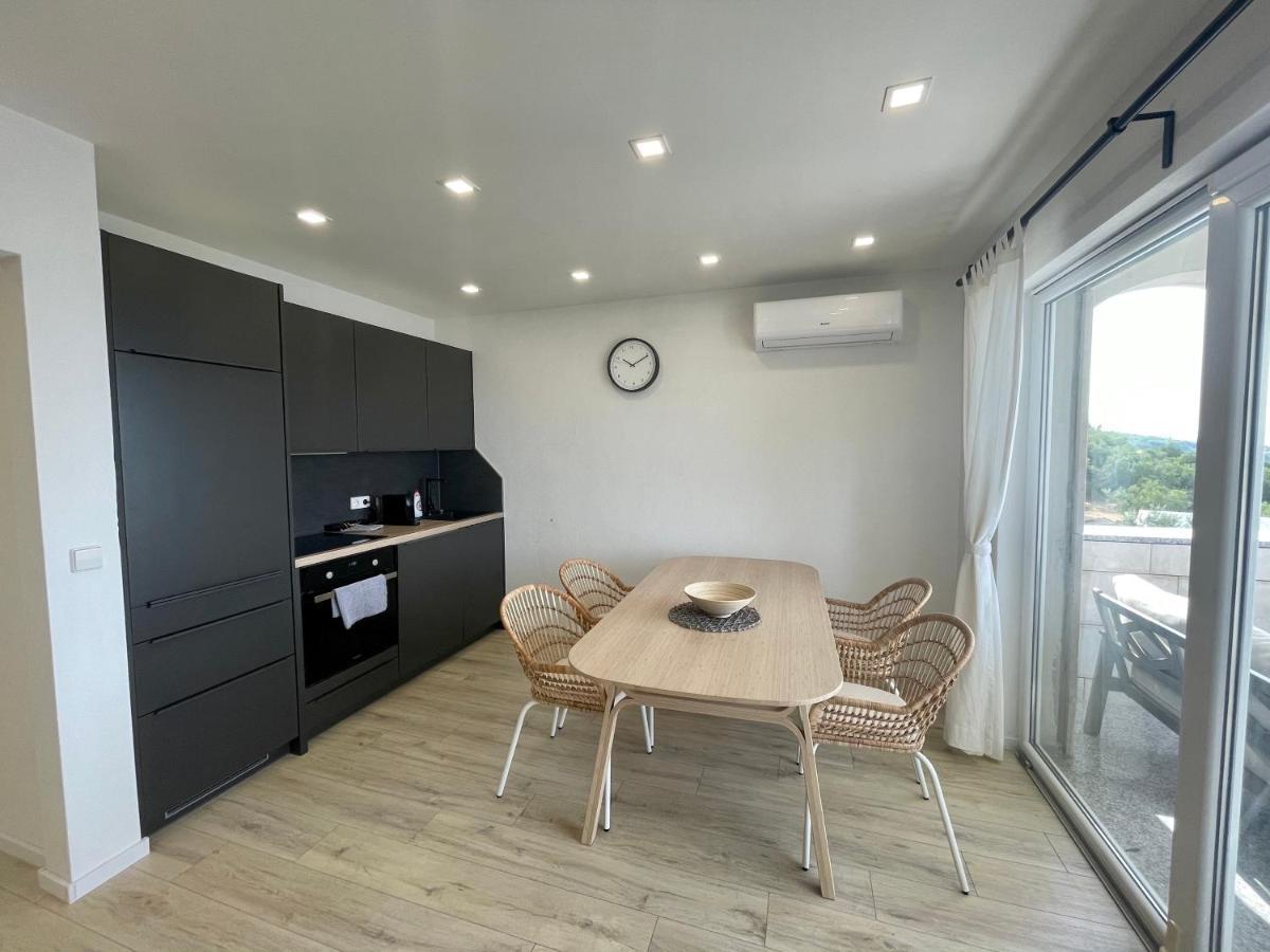 Lambda Holiday Apartments جيسينتسي المظهر الخارجي الصورة