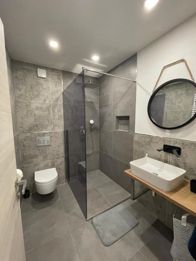 Lambda Holiday Apartments جيسينتسي المظهر الخارجي الصورة