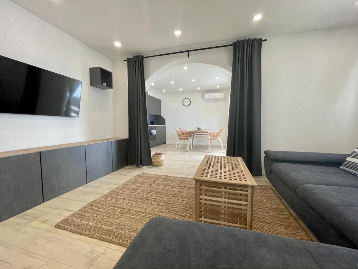 Lambda Holiday Apartments جيسينتسي المظهر الخارجي الصورة